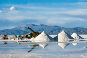 Lee más sobre el artículo Codelco adquiere Lithium Power International Ltd. para ingresar al mercado del litio